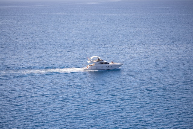 8 Reasons to Choose a Luxury Yacht Charter Singapore for Your Next Celebration