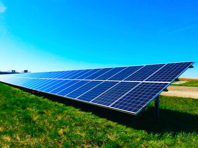 Solar Panel Contractor Questions You Should Ask Before Signing a Deal