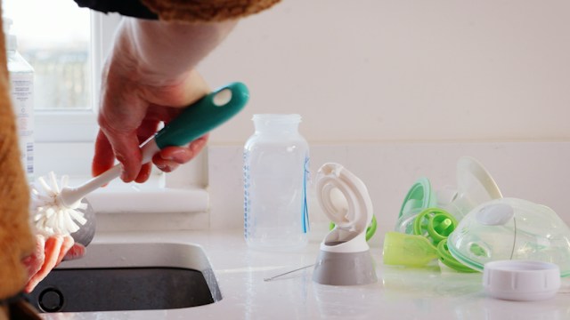 Momcozy Bottle Washer How Automated Cleaning Can Change the Daily Bottle-Washing Routine
