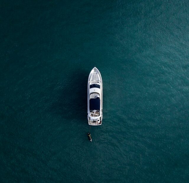 How Do You Plan a Yacht Charter Around Your Group’s Activities and Schedule